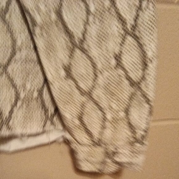 She + Sky Black and White Snake Print Jean Jacket - Picture 12 of 16